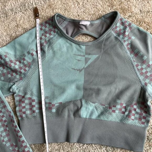 Gymshark two pieces set - Picture 6 of 13